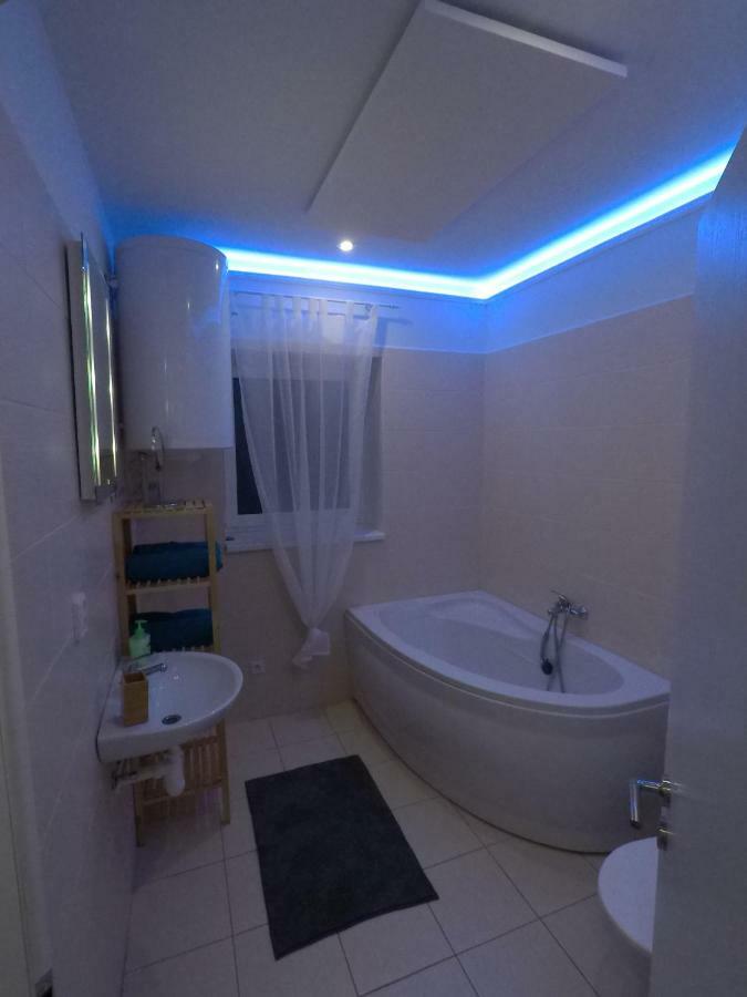 Apartman Reggie - 派克波特斯耐兹库 外观 照片